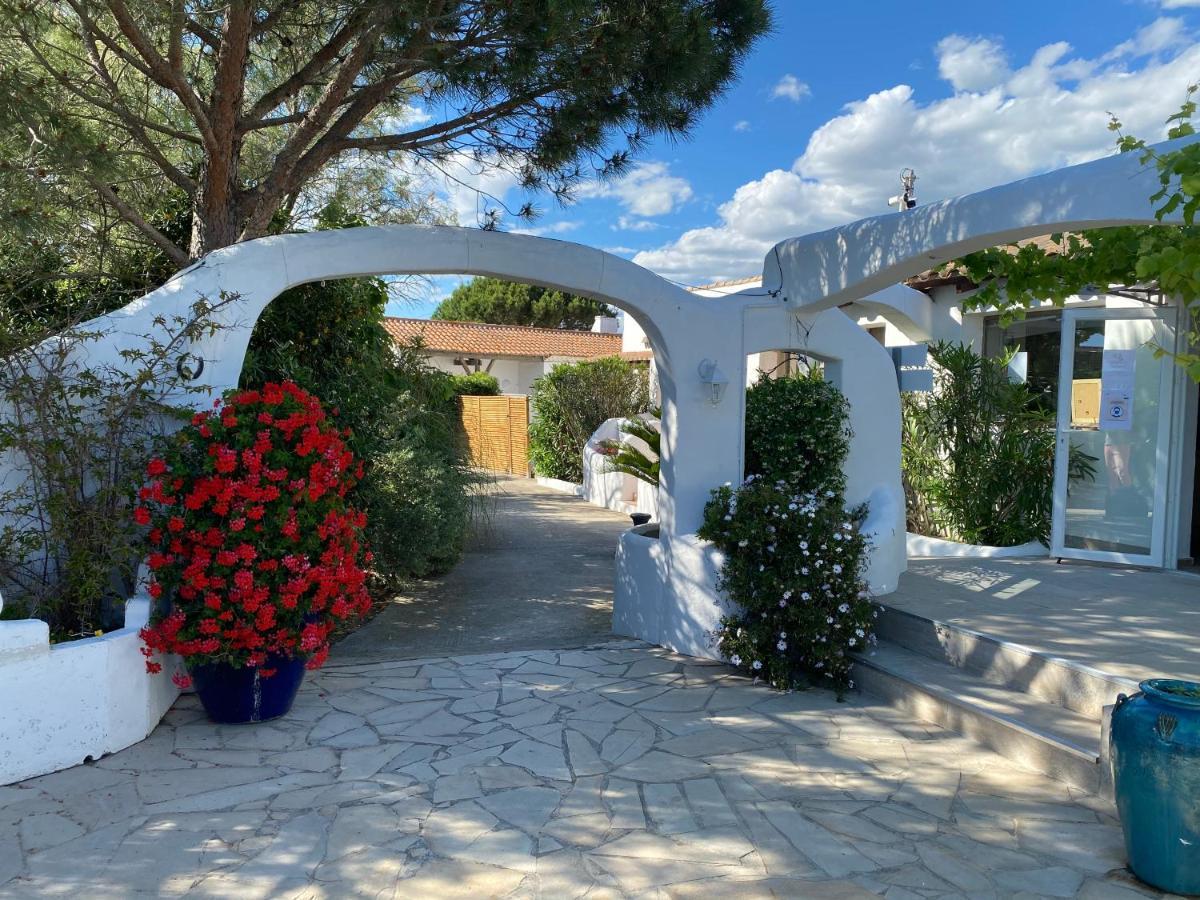 Mas Des Salicornes Hotel Saintes-Maries-de-la-Mer Exterior photo